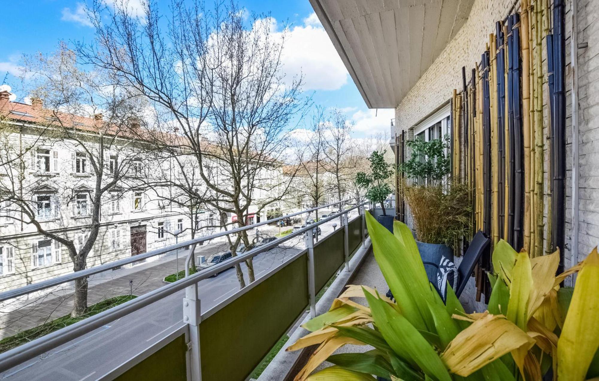 2 Bedroom Cozy Apartment In Gorizia Eksteriør bilde